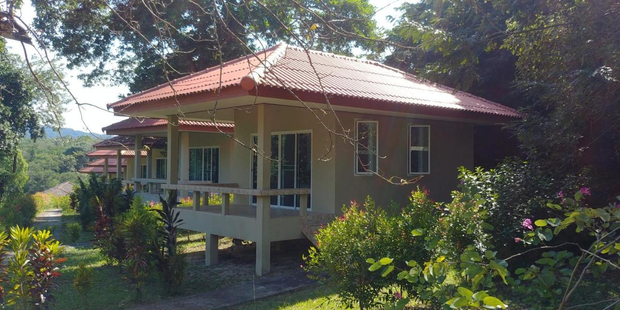 Baansukjai Bungalows Ранонг Екстер'єр фото