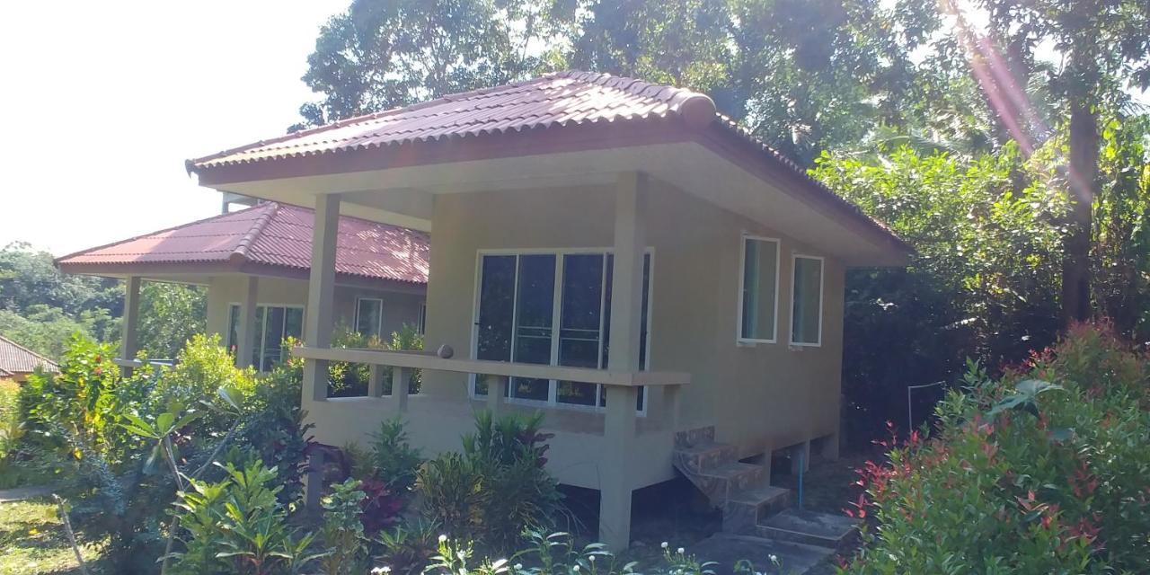 Baansukjai Bungalows Ранонг Екстер'єр фото