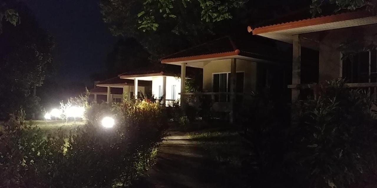 Baansukjai Bungalows Ранонг Екстер'єр фото